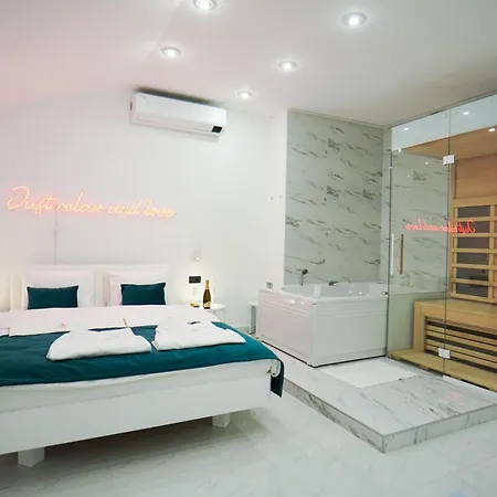 Magic With Jaccuzzi And Sauna Apartament