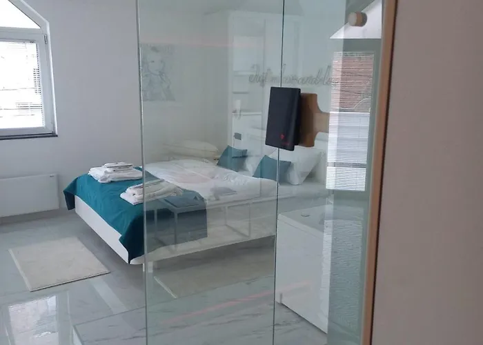 Magic With Jaccuzzi And Sauna * Belgrad